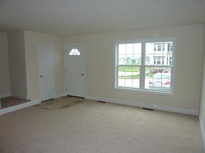 4th image of 159 Cartledge Ln