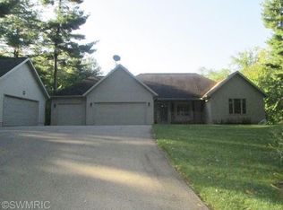 1667 S 38th St, Galesburg, MI 49053