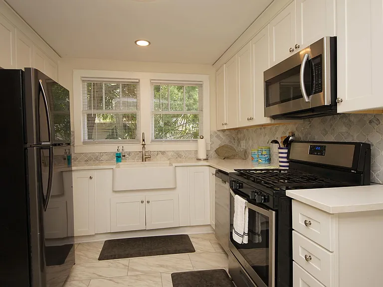 37 Magnolia Ave — Photo 22