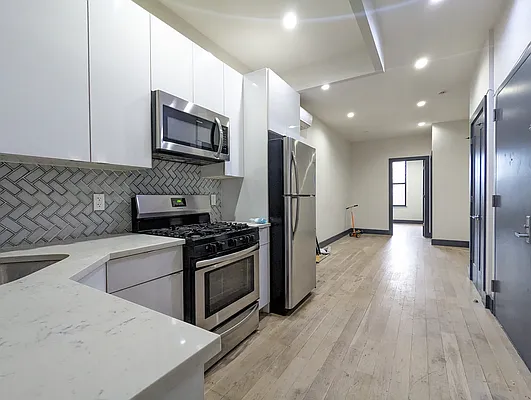 Rented by Compass | media 13