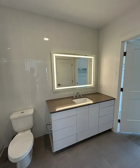 Residences at Sharon Gallery — Photo 127