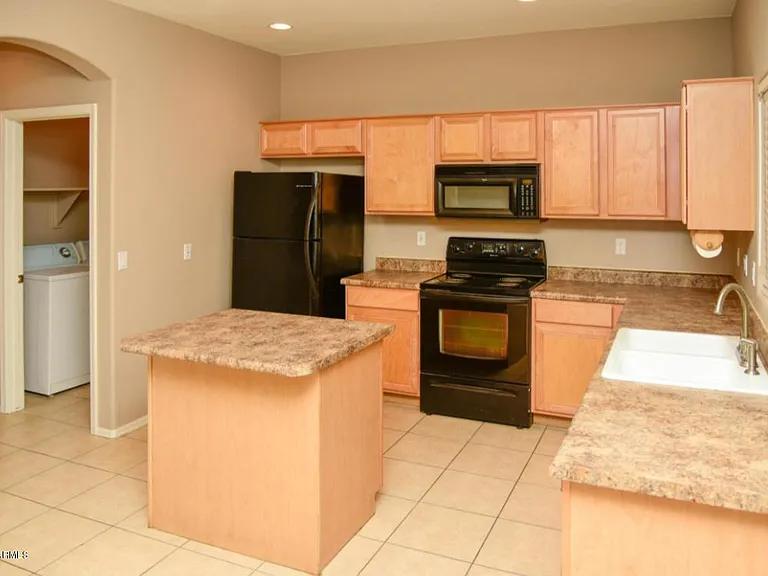 1428 E Hopkins Rd — Photo 14