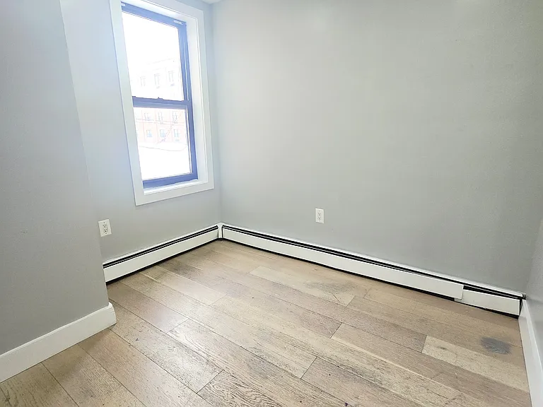 325 Avenue E #1B — Photo 8