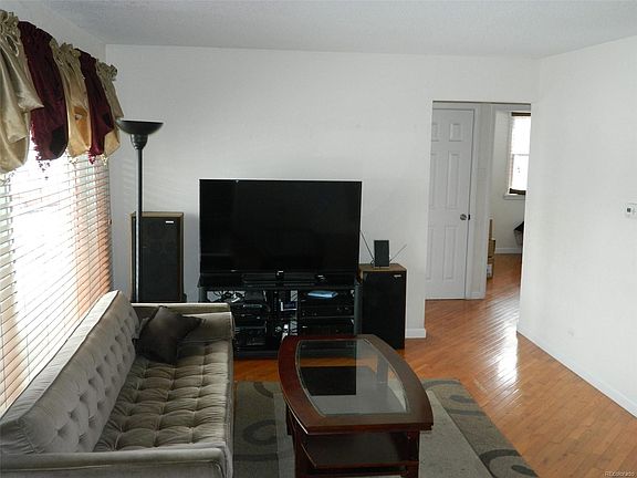 4th image of 1370 W Gill Pl