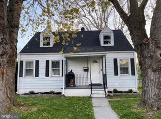 828 W 13th St, Front Royal, VA 22630