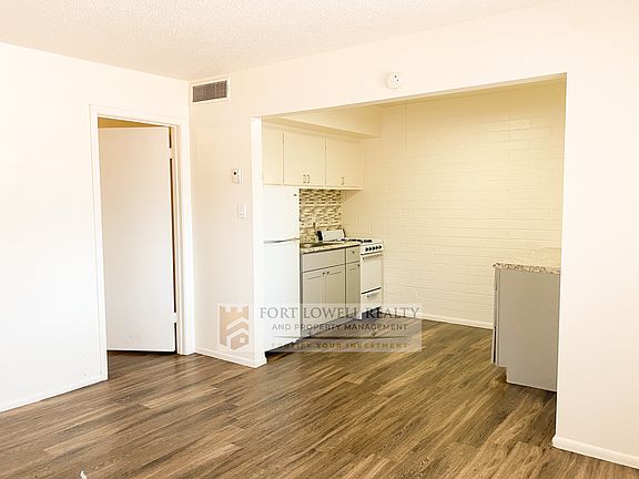 6 - KITCHEN TO BEDROOM_08182022