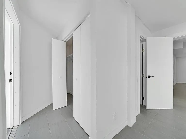 1108 NE 16th St #1106 — Photo 12