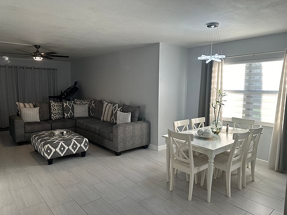 2nd image of 265 SE 10th St APT 3C