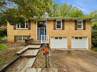 932 Rolling Meadows Dr, Greensburg, PA