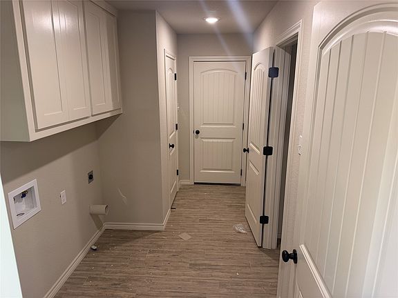 3rd image of 176 Altom Rd