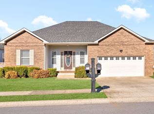 218 Azalea Dr, Oak Grove, KY 42262