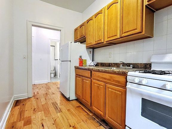 4th image of 1236 Pacific St #Dd1