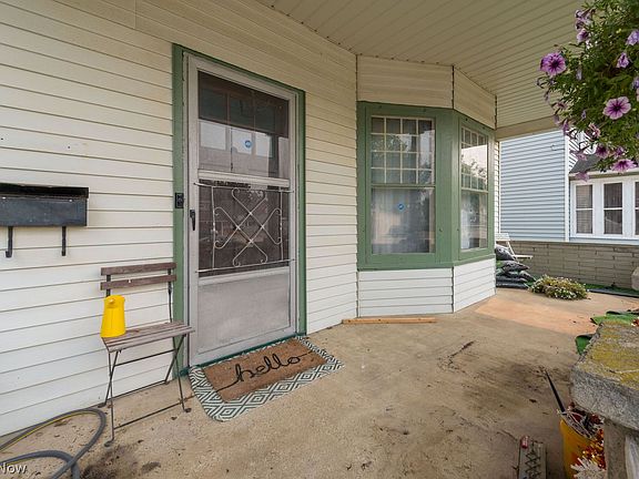 4th image of 237 E Broad St