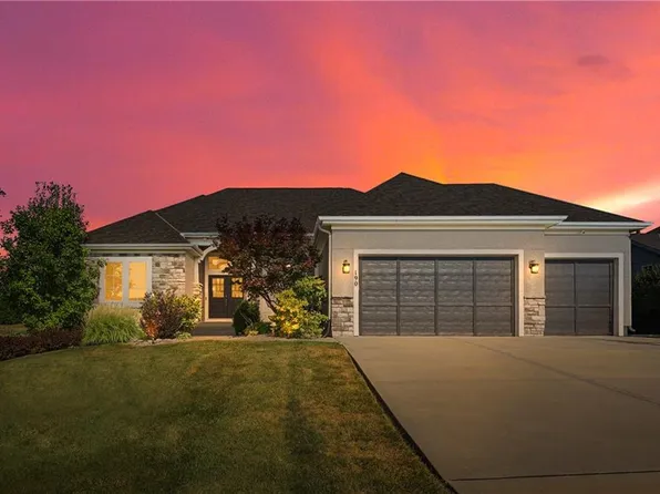 190 SW Roosevelt Rdg, Lees Summit, MO 64081
