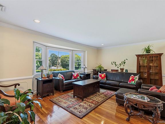 3rd image of 128 Atkinson Road