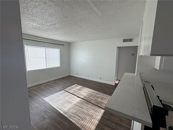 5th image of 206 Kola St APT 3