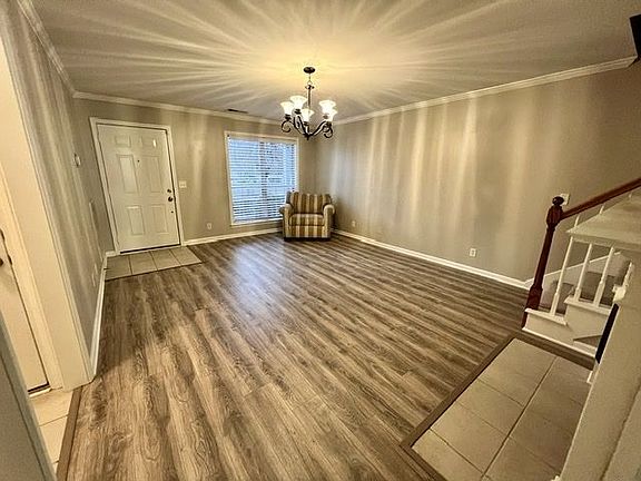 4th image of 1705 Thomas Ct