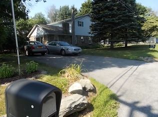 99 Gardnertown Rd, Newburgh, NY 12550