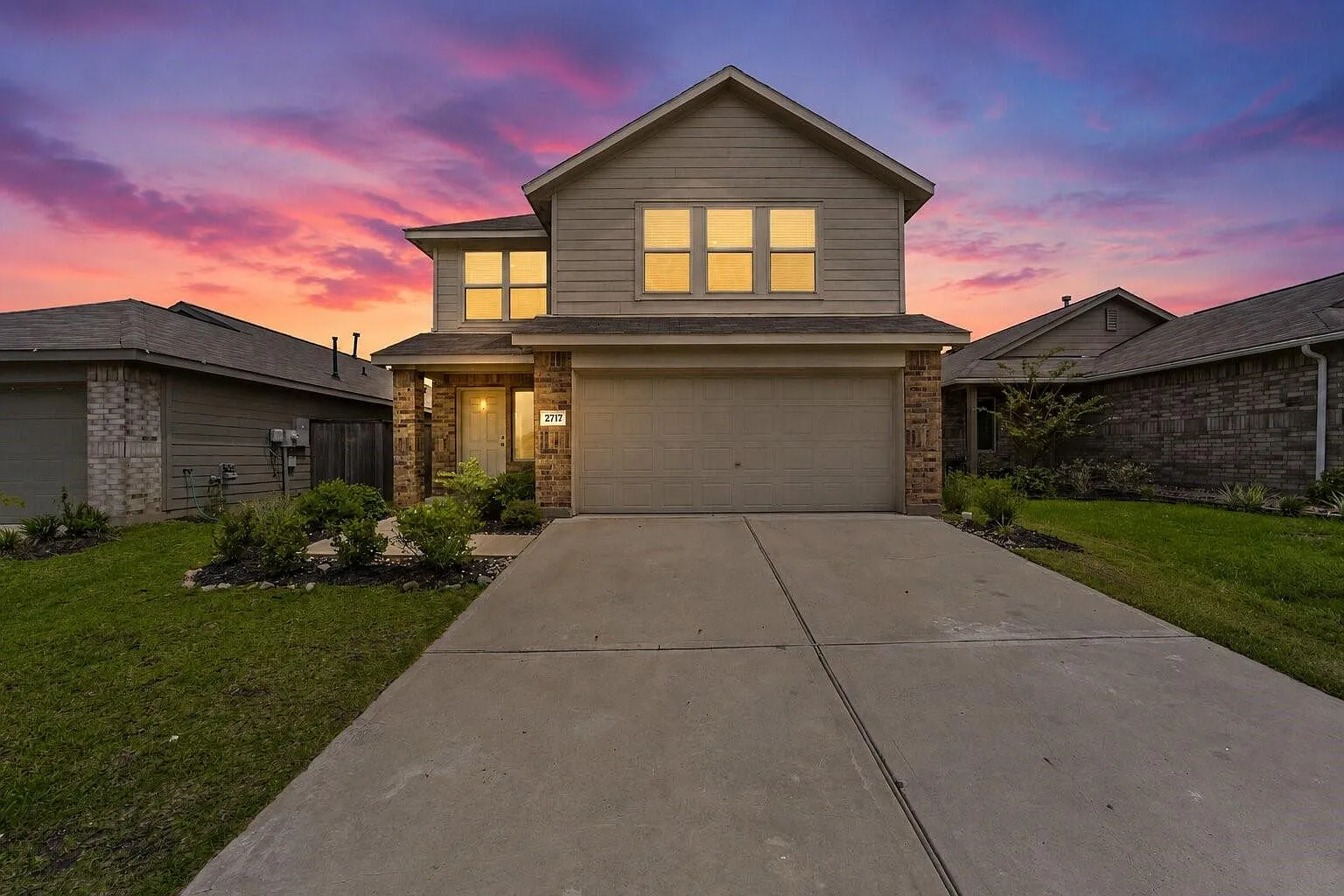 4 bed, 2.5 bath, 2386 sqft, $2,000 — Photo 1
