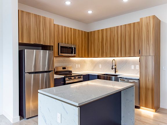 4th image of 1924 Broadway Blvd #11