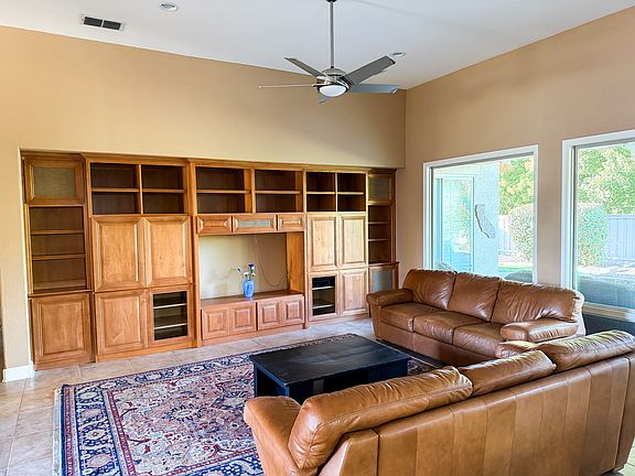 2nd image of 1894 Echo Ln