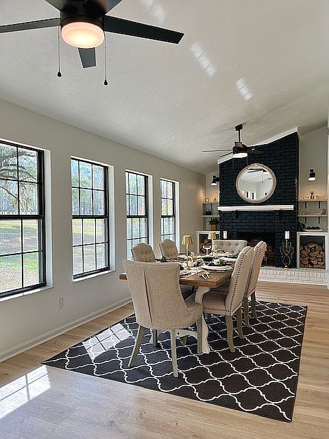 Dining with golf view