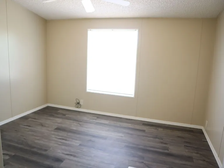 545 N Sabin St — Photo 16