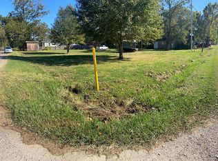 565 Pine St, Sour Lake, TX 77659