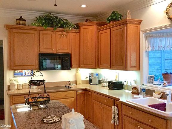 5th image of 53840 Dominique Ct