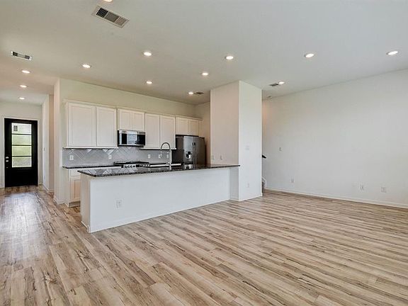 2nd image of 4115 Balboa Dr