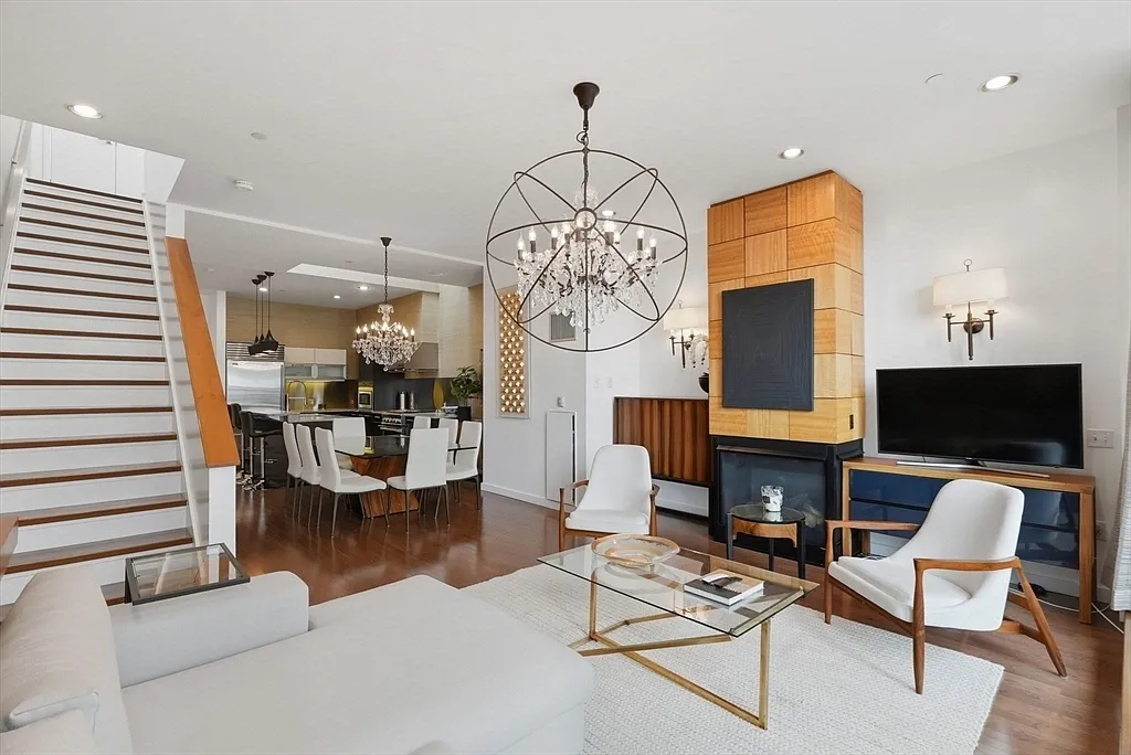 1 bed, 1.5 bath, $3,000 — Photo 2