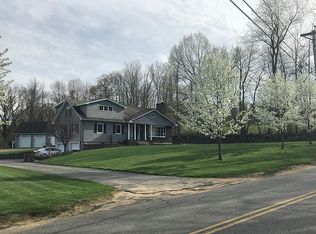 19 Hillsville Rd, North Brookfield, MA 01535