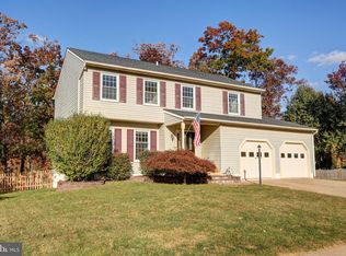 164 Applegate Dr, Sterling, VA 20164