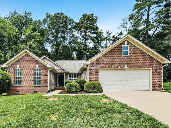 11630 English Oak Ln, Charlotte, NC 28278