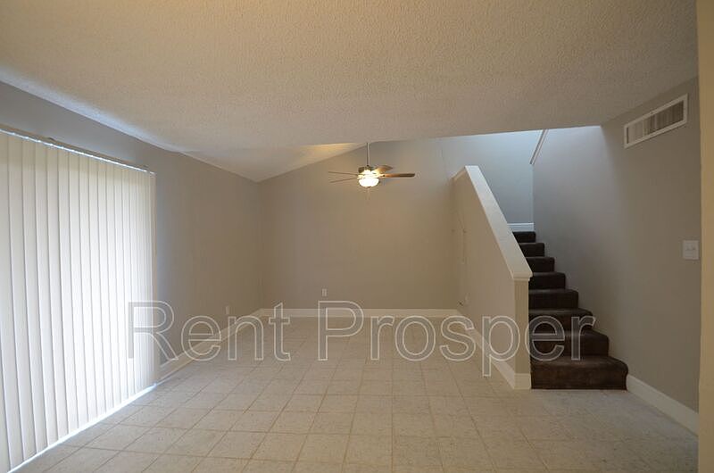1st image of 206 Scottsdale Sq