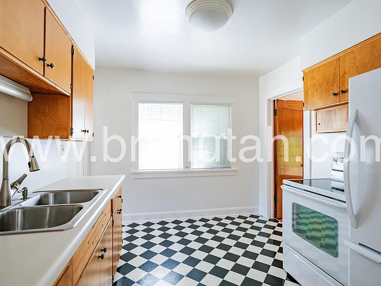 1655 E 900 S — Photo 15