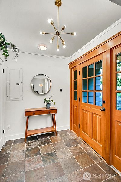 4th image of 9013 25th Avenue NE