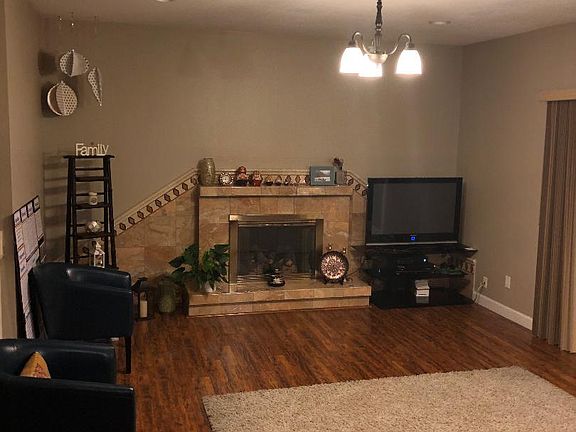 2nd image of 322 Briggs Ct