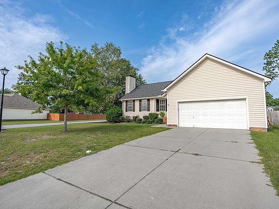 2nd image of 301 Loon Ct