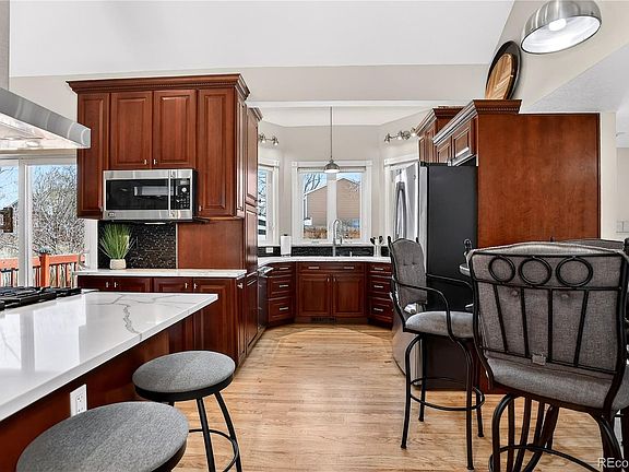 3rd image of 9908 Hoyt Way
