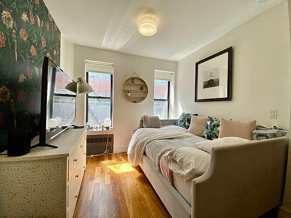 5th image of 1030 Carroll St #F