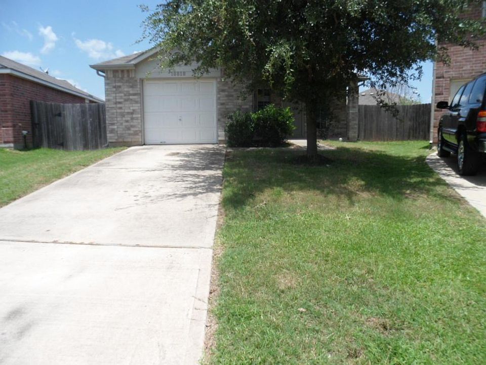 1st image of 18818 Reynolds Park Dr