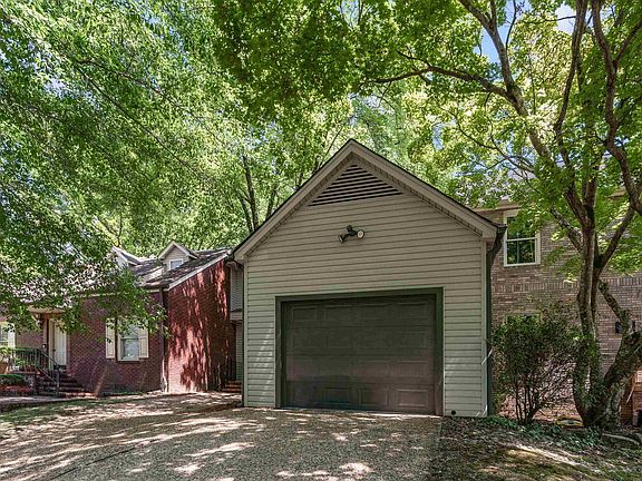 2nd image of 3013 Old Stone Dr