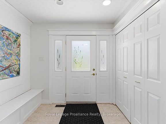4th image of 233 Parkview Rd