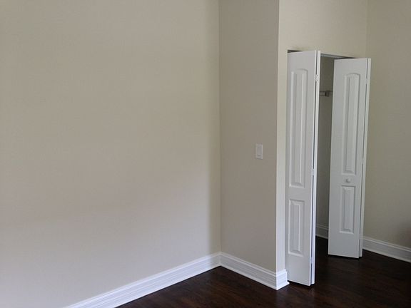 3rd image of 1548 W Arthur Ave #3