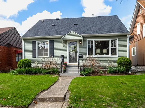 2740 E High St, Davenport, IA 52803