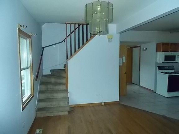 3rd image of 221 S 21st Ave