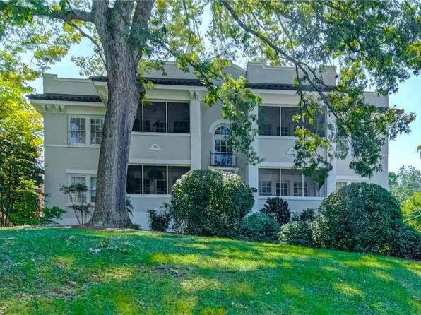 72 W End Blvd APT 5, Winston Salem, NC 27101