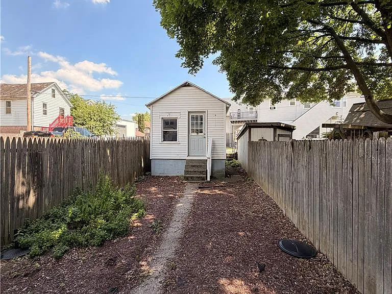 2414 Birch St — Photo 14