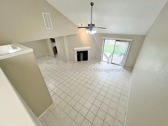 2nd image of 1611 Brentwood Dr